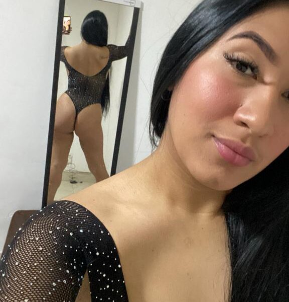 Paola Mendoza 🇻🇪 venezolana caliente adicta al sexo😈💖